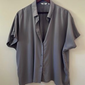 Uniqlo blouse button up